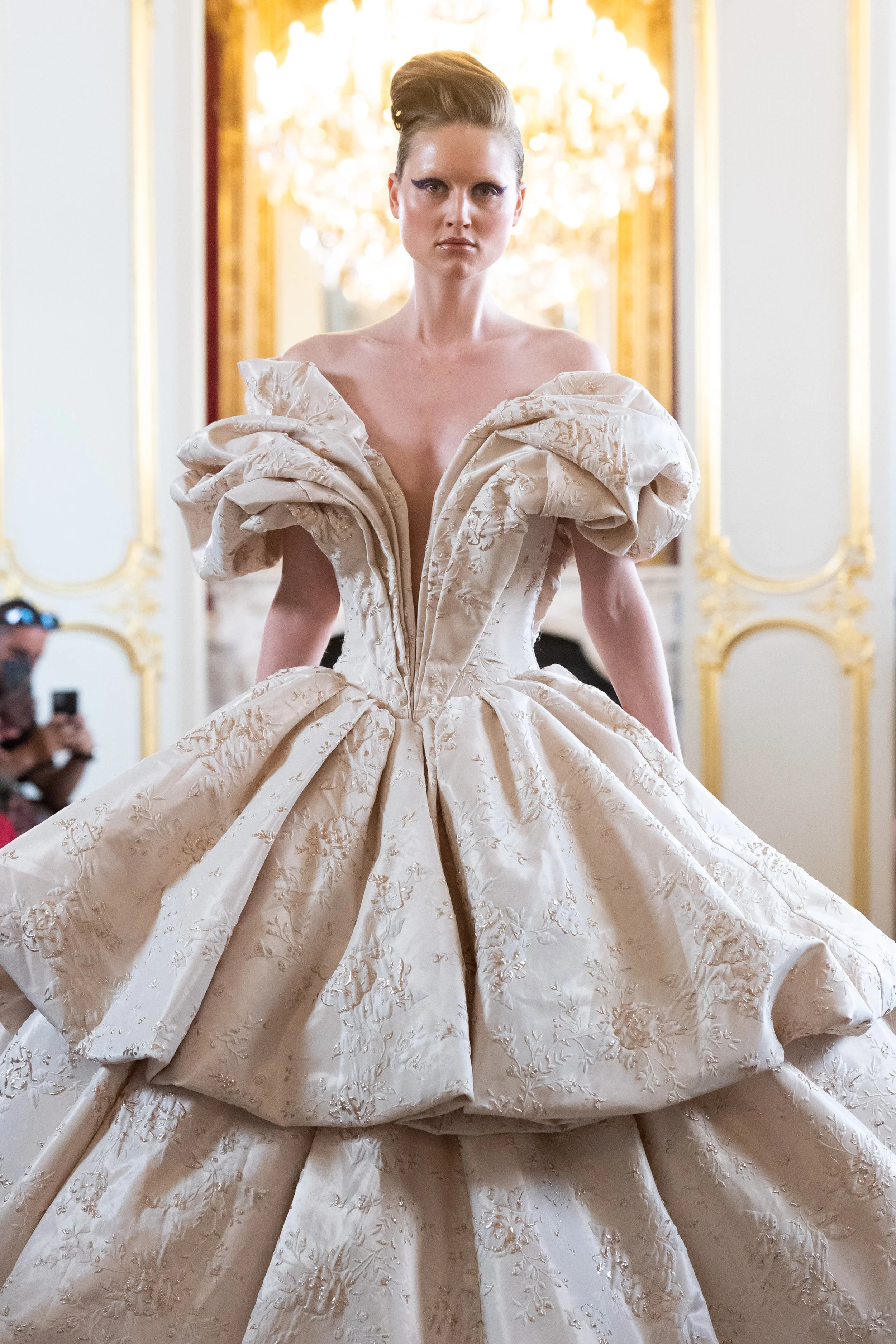 FOVARI COUTURE FW22/23 Paris Fashion Week — Fashion